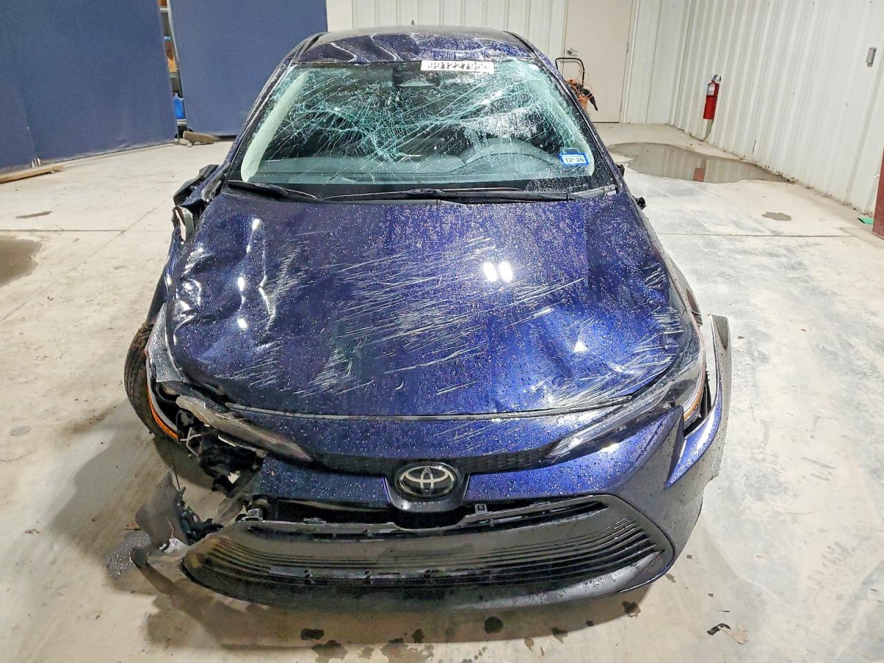 2025 TOYOTA COROLLA LE photo 9