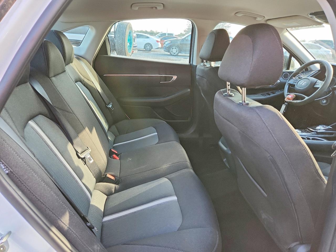 2020 HYUNDAI SONATA SE photo 10