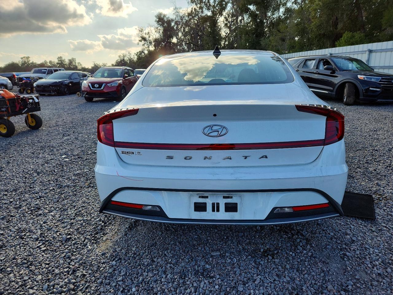 2020 HYUNDAI SONATA SE photo 6
