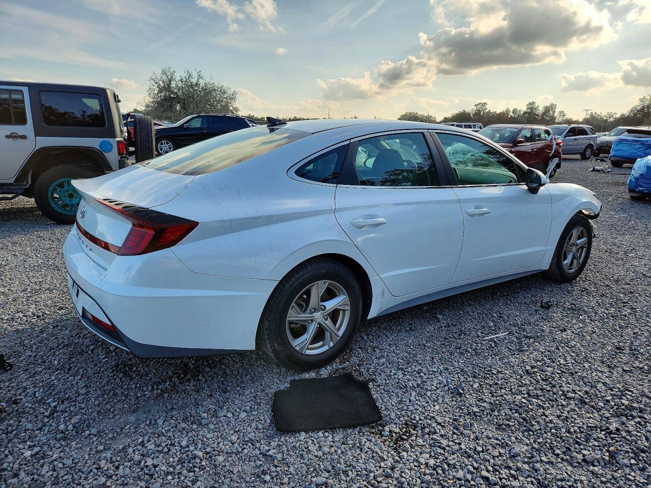 2020 HYUNDAI SONATA SE photo 3