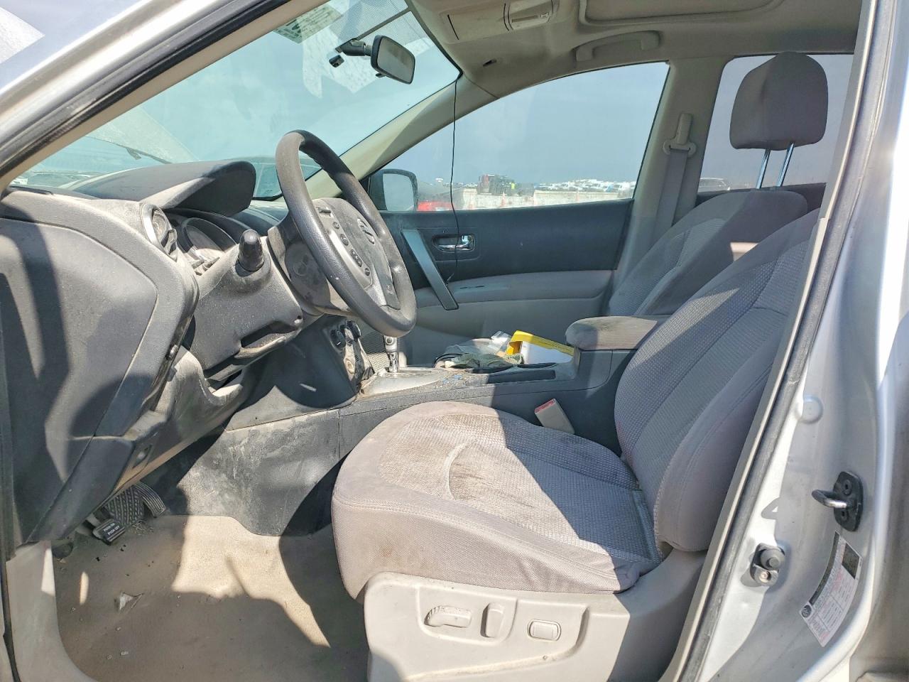 2011 NISSAN ROGUE S photo 7