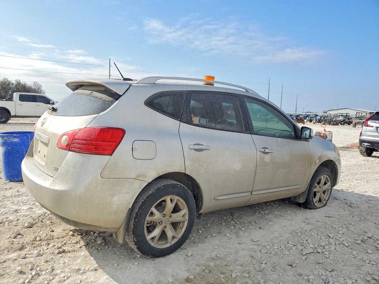 2011 NISSAN ROGUE S photo 3