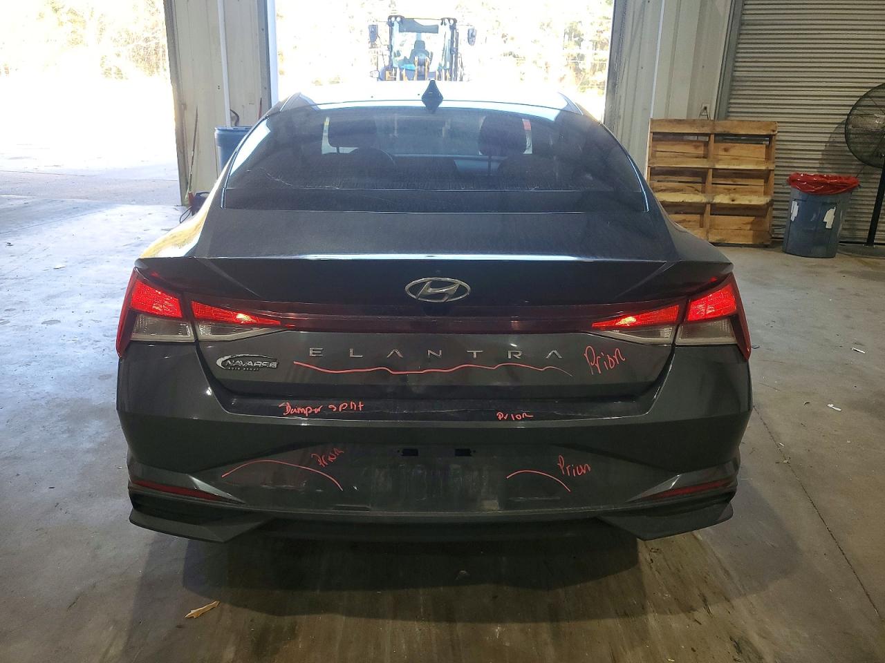2021 HYUNDAI ELANTRA SEL photo 11