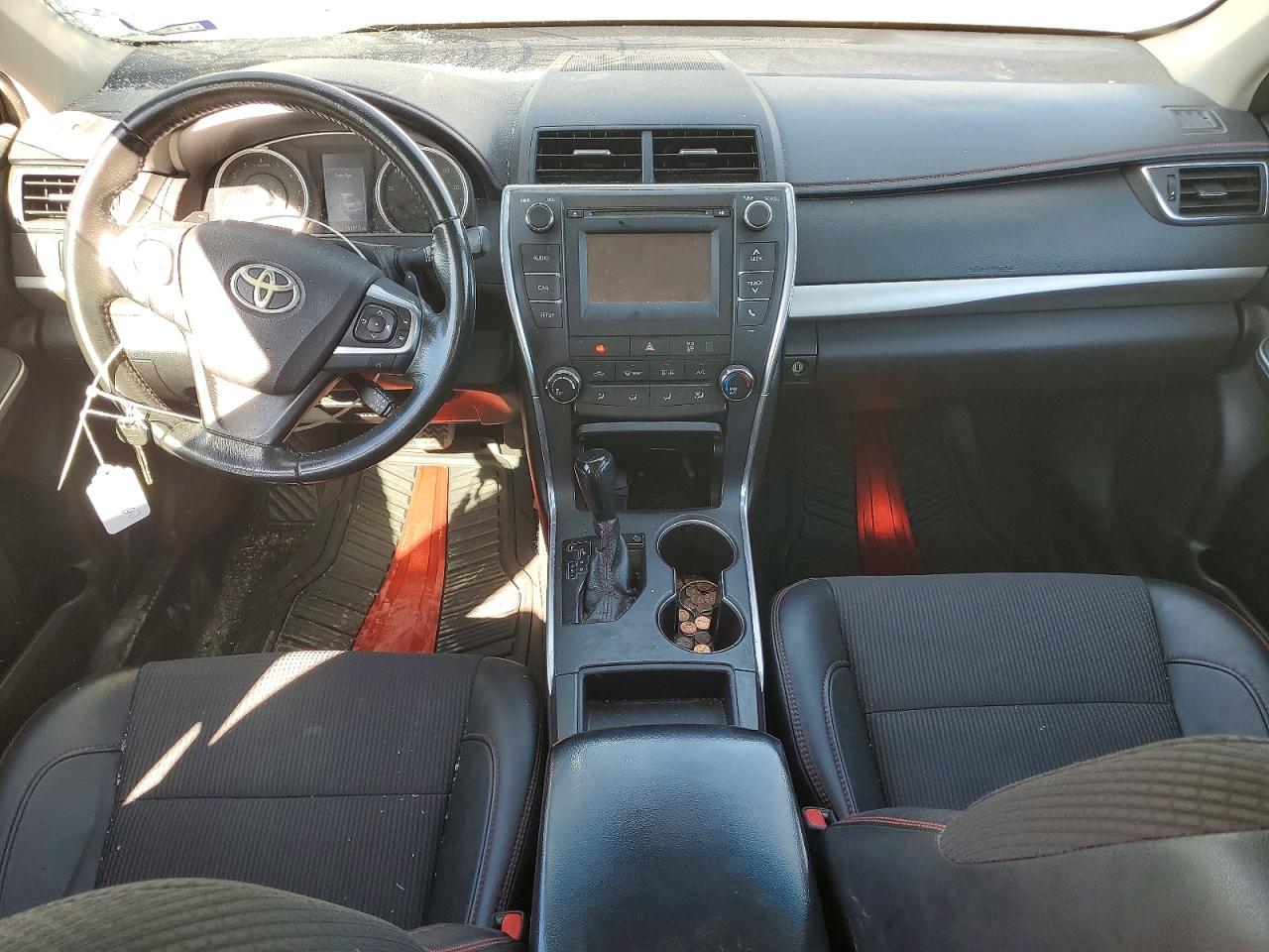 2017 TOYOTA CAMRY photo 8