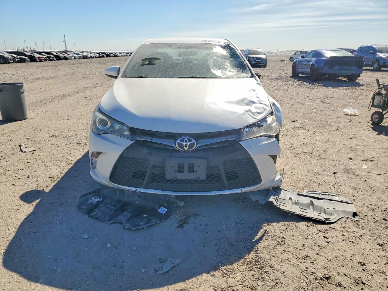 2017 TOYOTA CAMRY photo 5