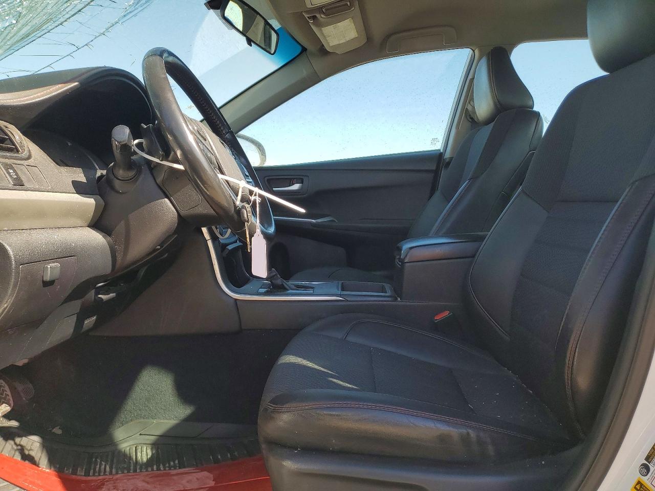 2017 TOYOTA CAMRY photo 7