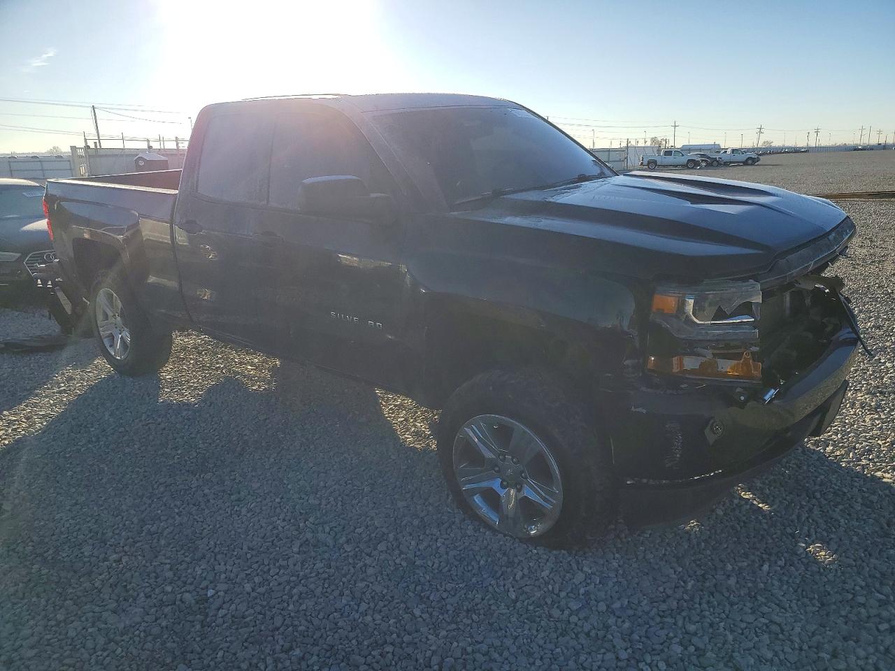 2016 CHEVROLET SILVERADO K1500 CUSTOM photo 4