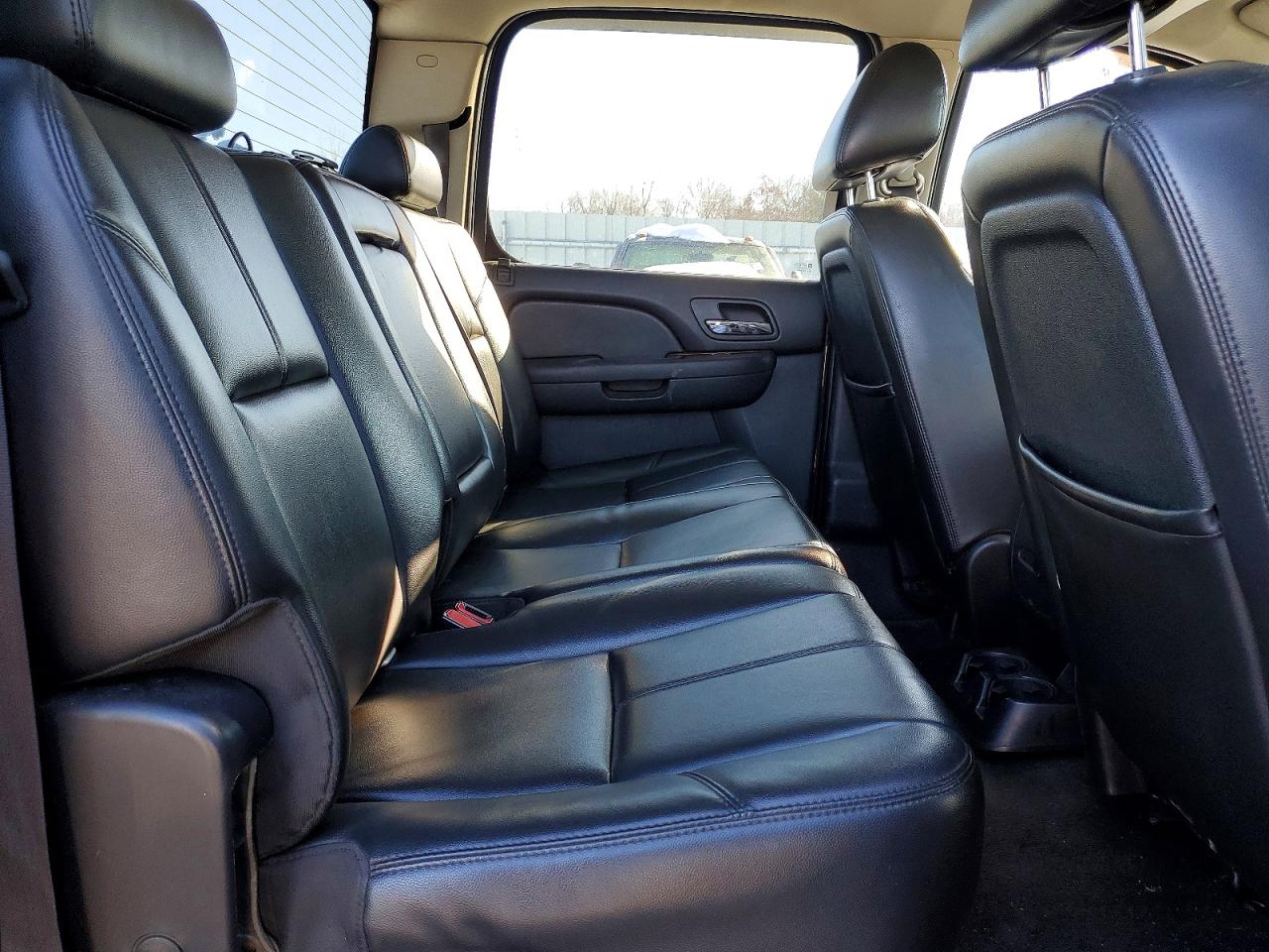 2011 GMC SIERRA K2500 SLT photo 19