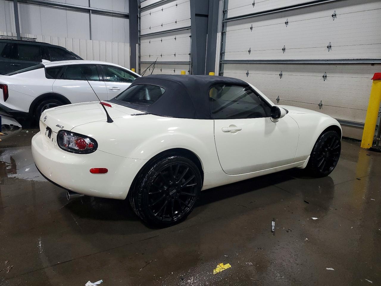 2006 MAZDA MX-5 MIATA photo 3