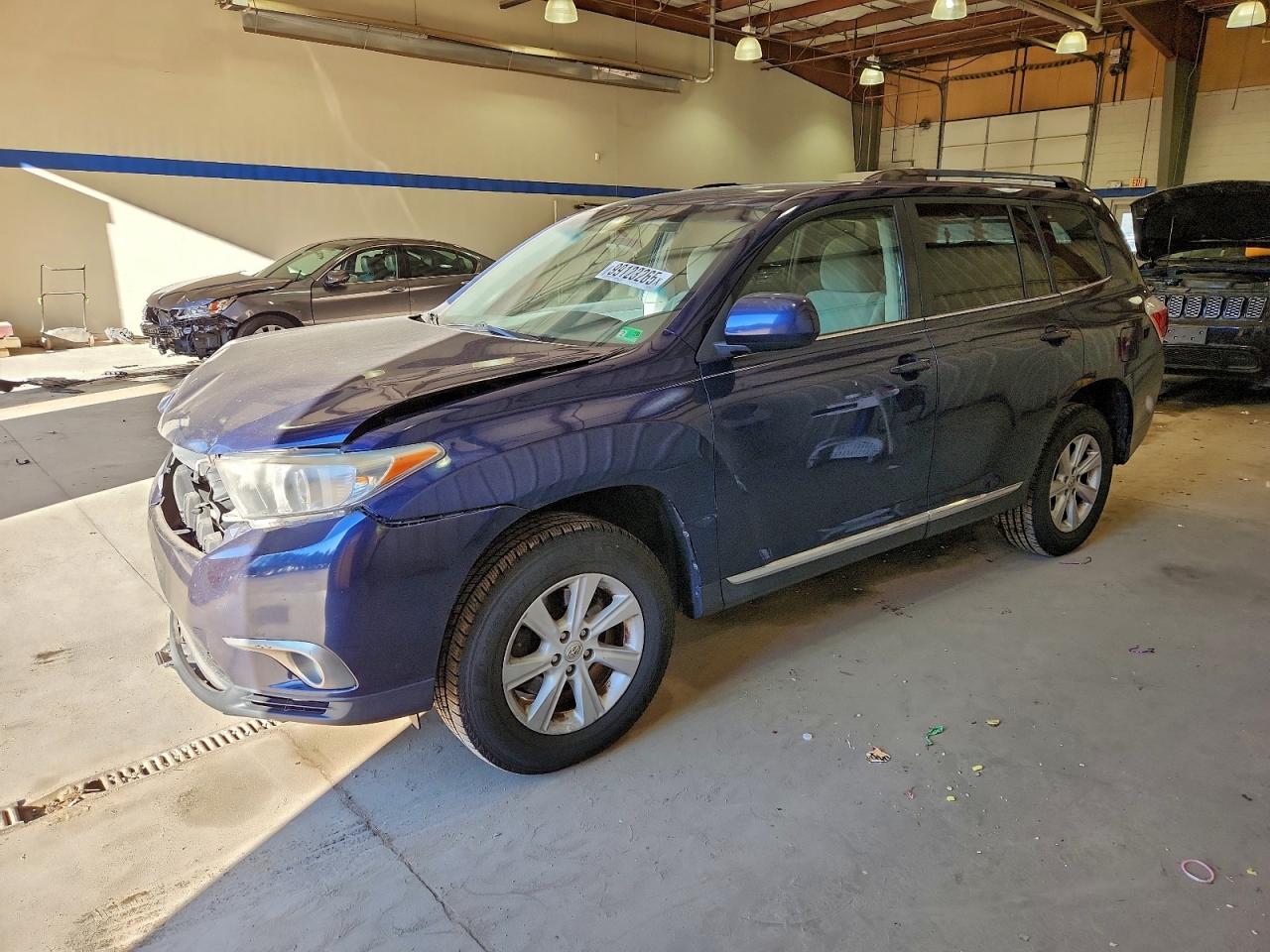 2013 TOYOTA HIGHLANDER