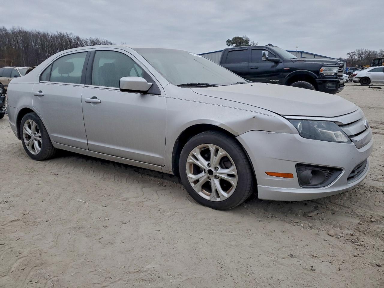 2012 FORD FUSION SE photo 4