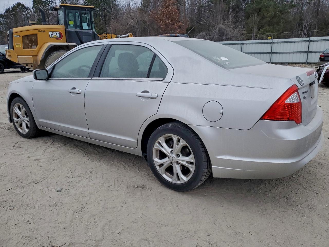 2012 FORD FUSION SE photo 2