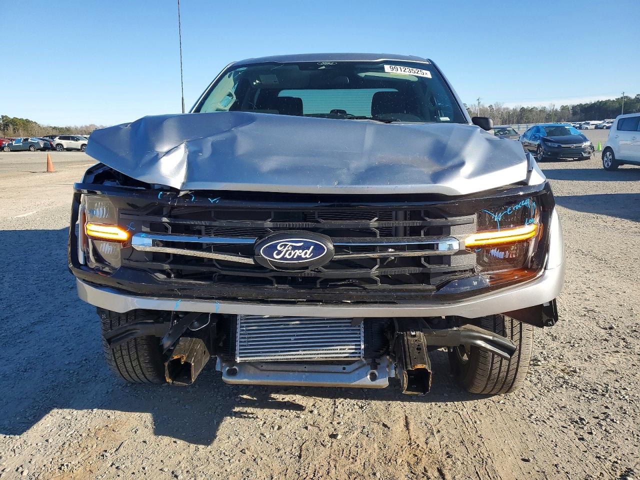 2025 FORD F150 XLT photo 5