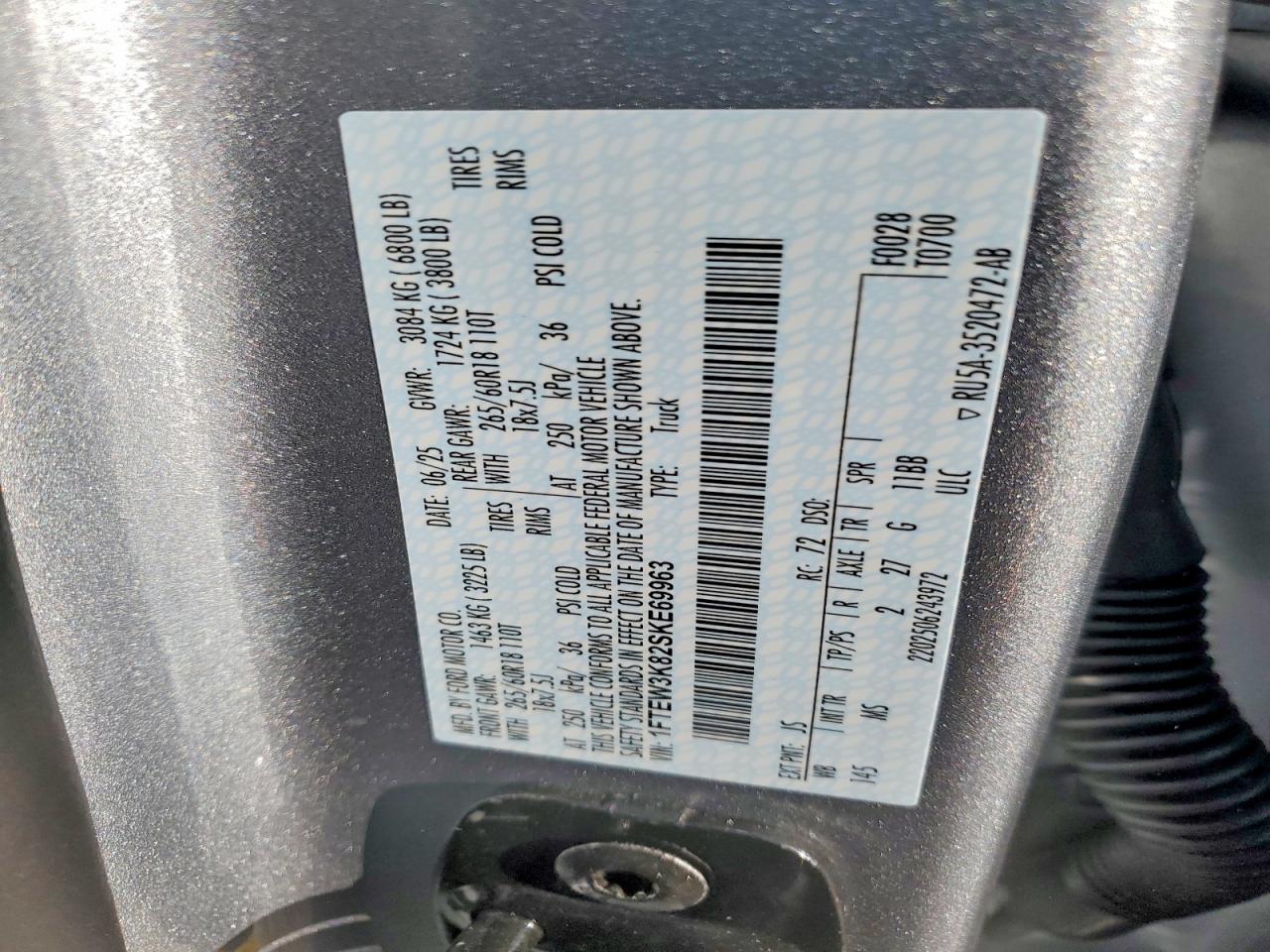 2025 FORD F150 XLT photo 12