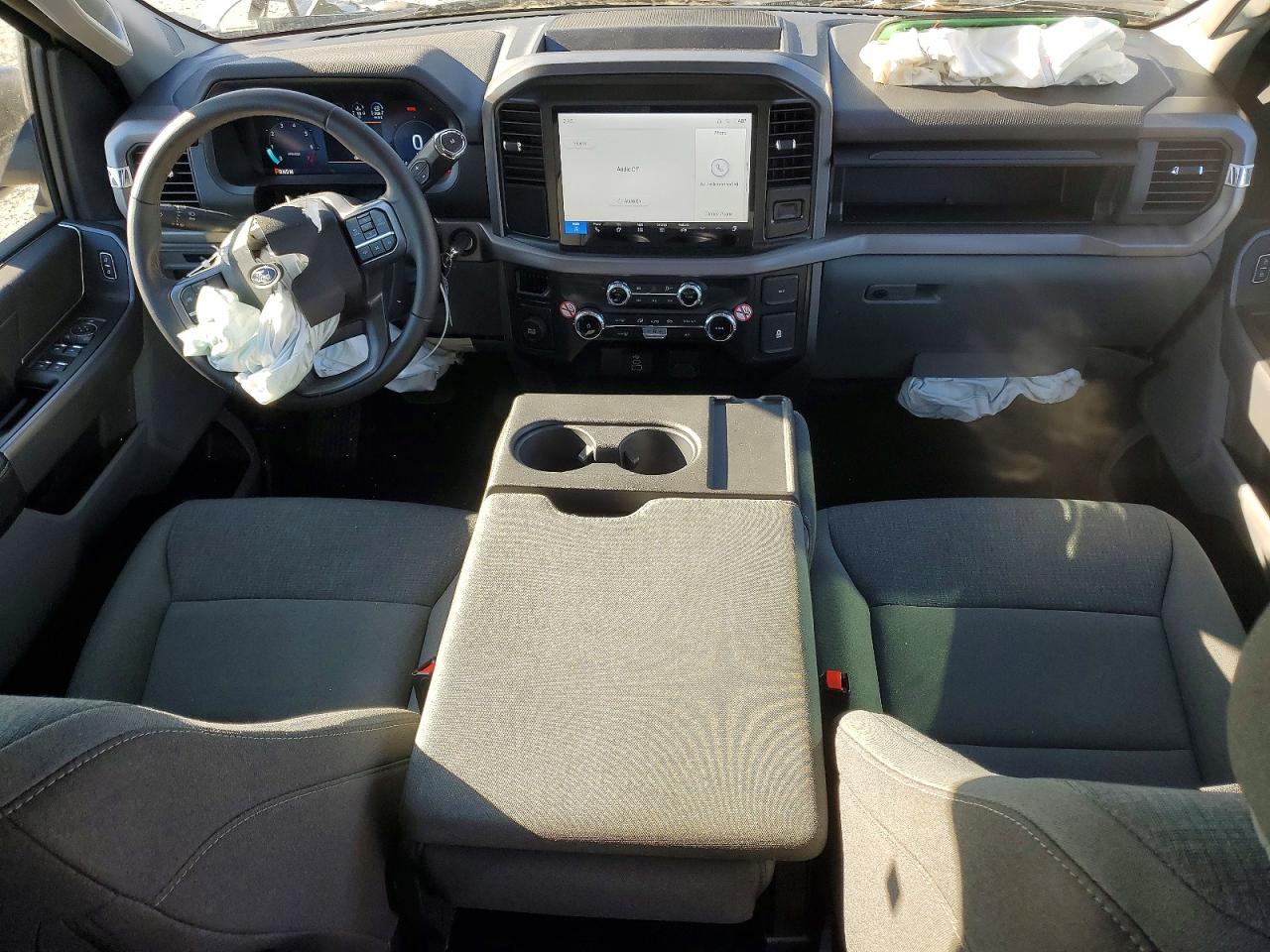 2025 FORD F150 XLT photo 8