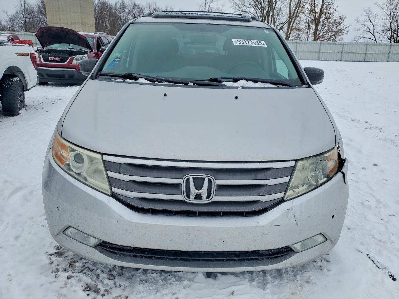 2013 HONDA ODYSSEY TOURING photo 5