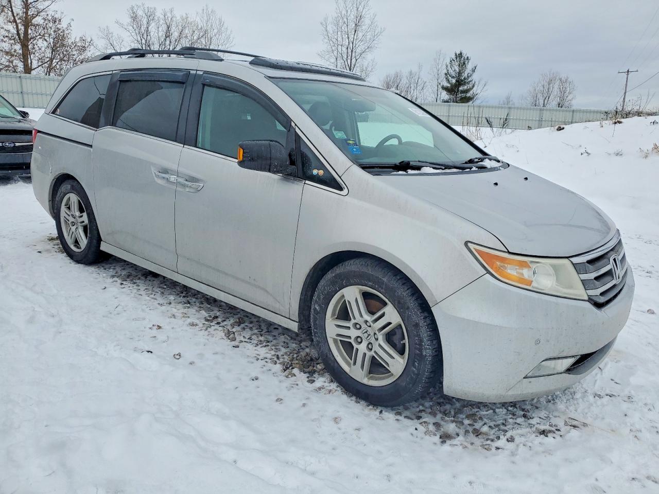 2013 HONDA ODYSSEY TOURING photo 4