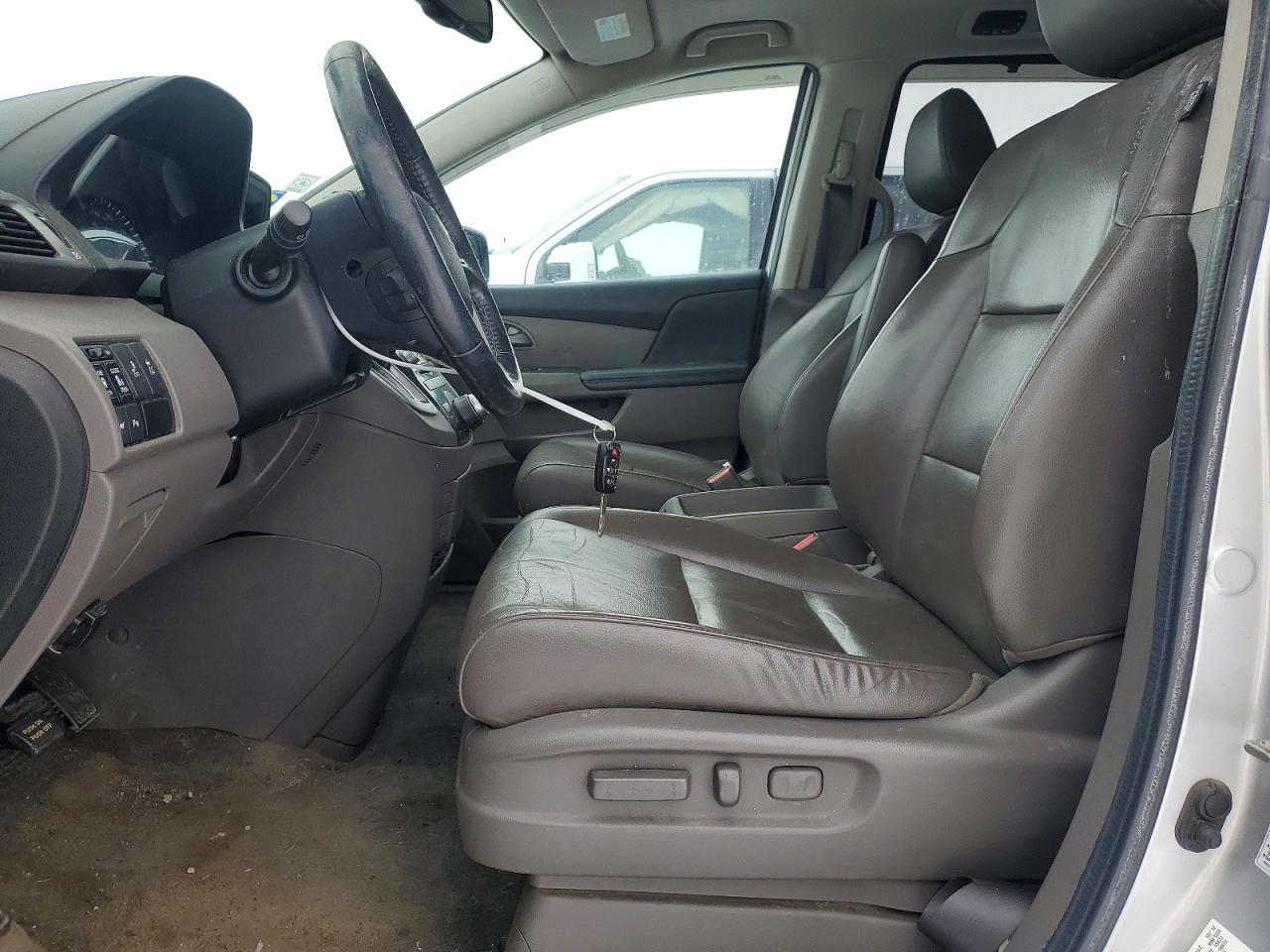 2013 HONDA ODYSSEY TOURING photo 7