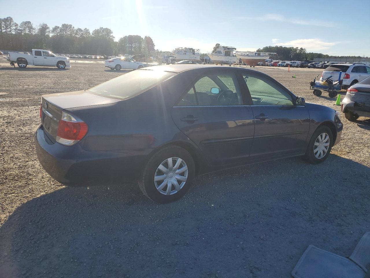 2006 TOYOTA CAMRY LE photo 3