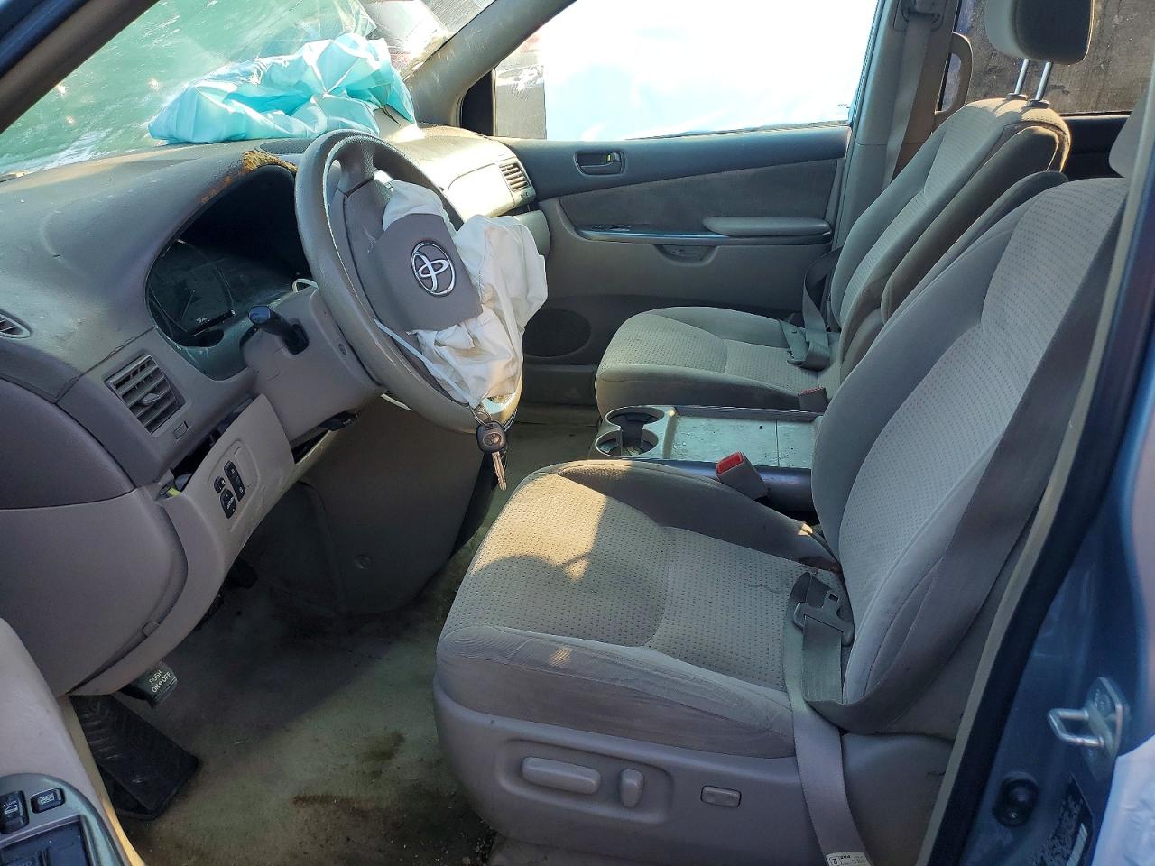 2008 TOYOTA SIENNA CE photo 7