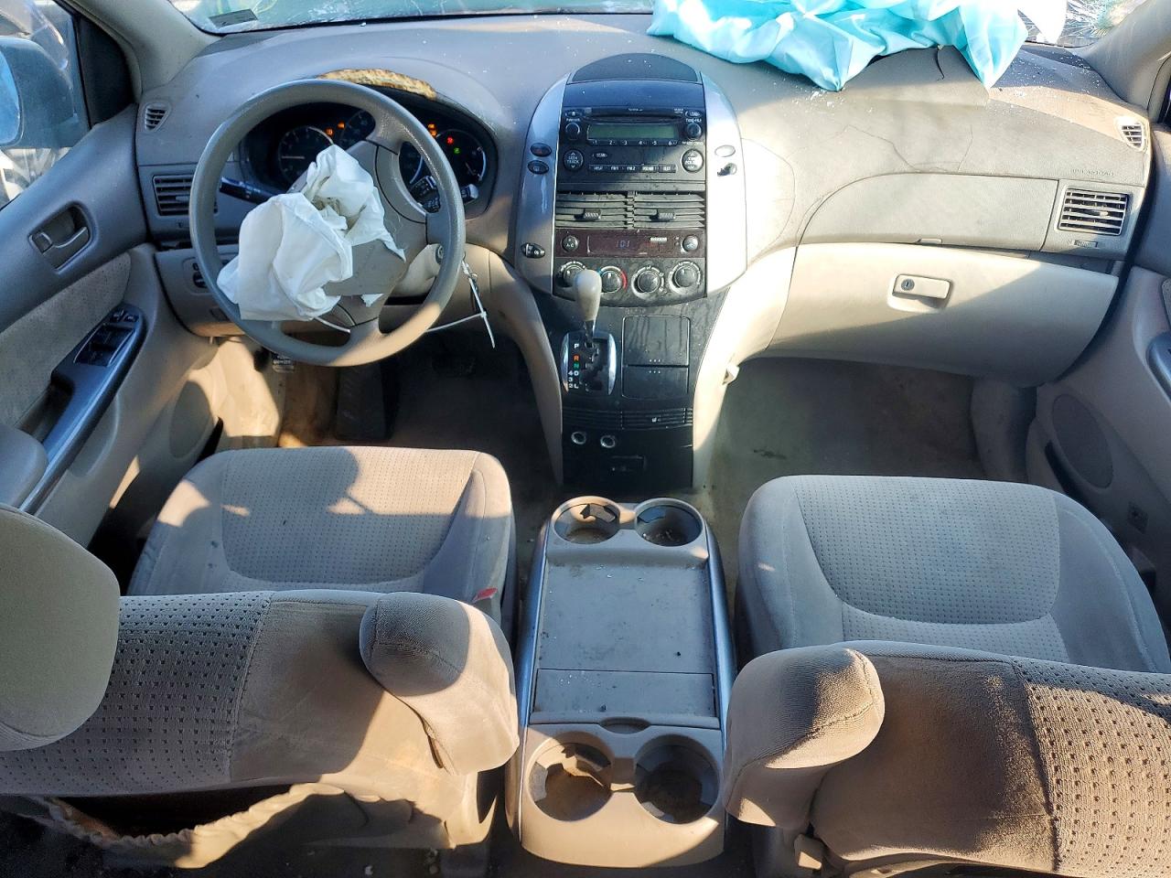 2008 TOYOTA SIENNA CE photo 8