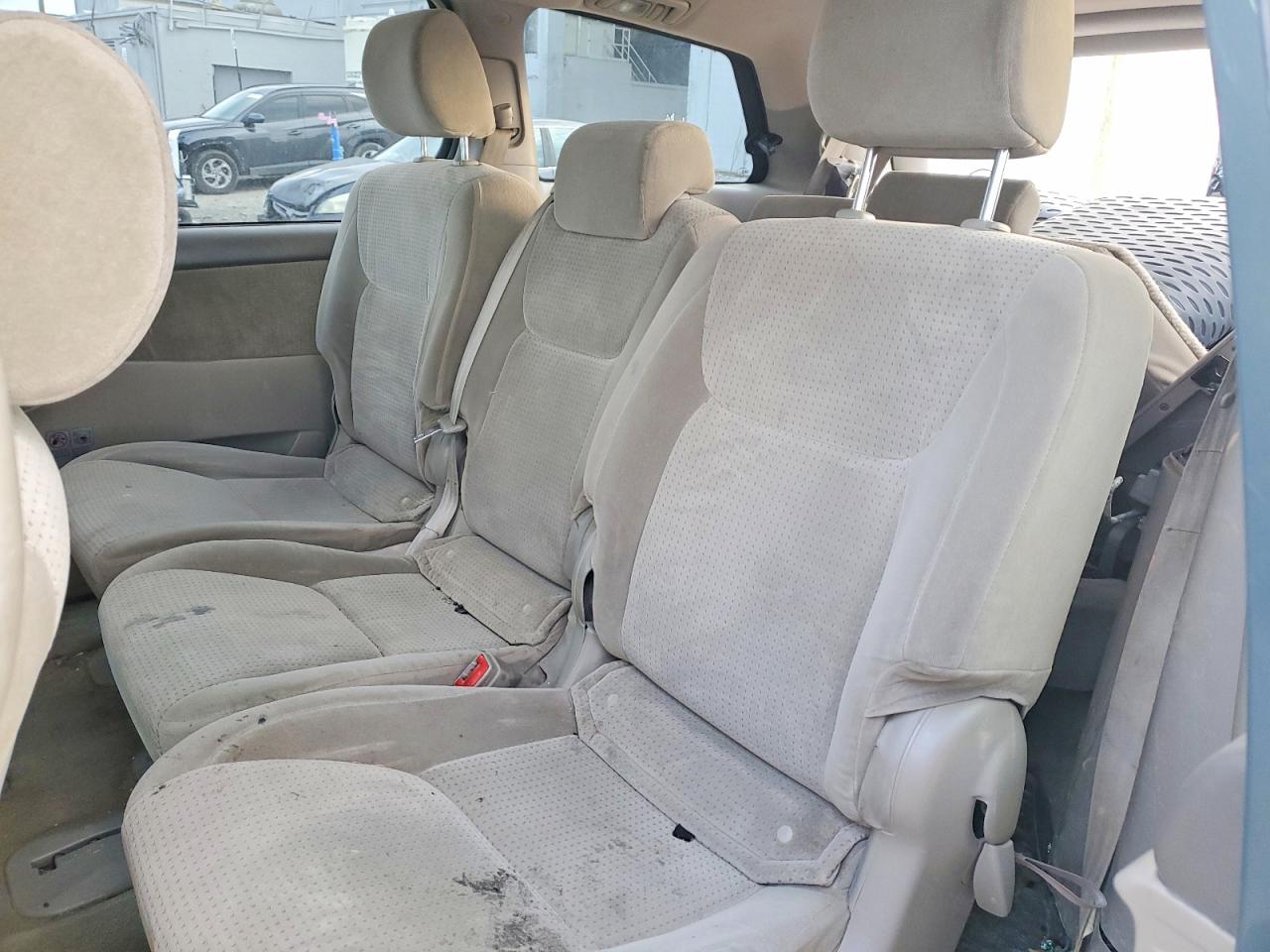 2008 TOYOTA SIENNA CE photo 11