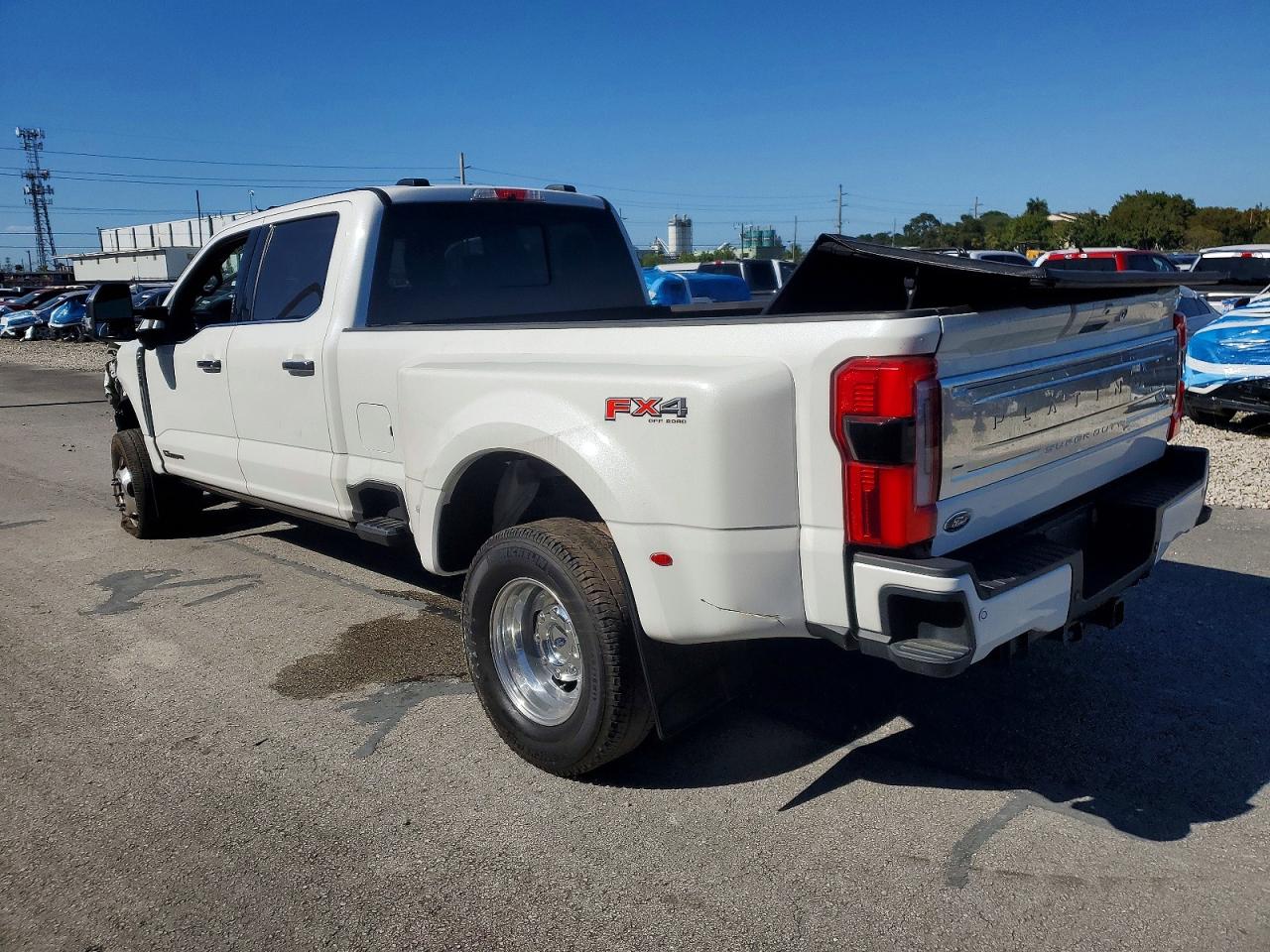 2024 FORD F350 SUPER DUTY photo 2