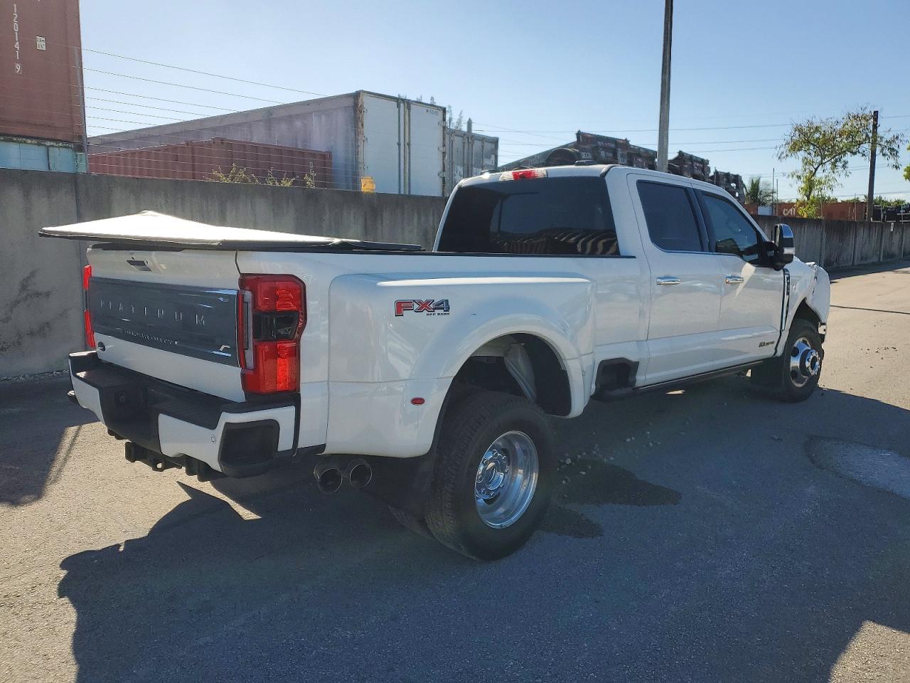 2024 FORD F350 SUPER DUTY photo 3