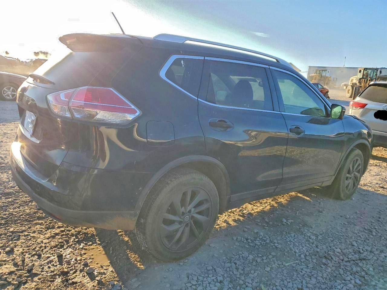 2016 NISSAN ROGUE S photo 3