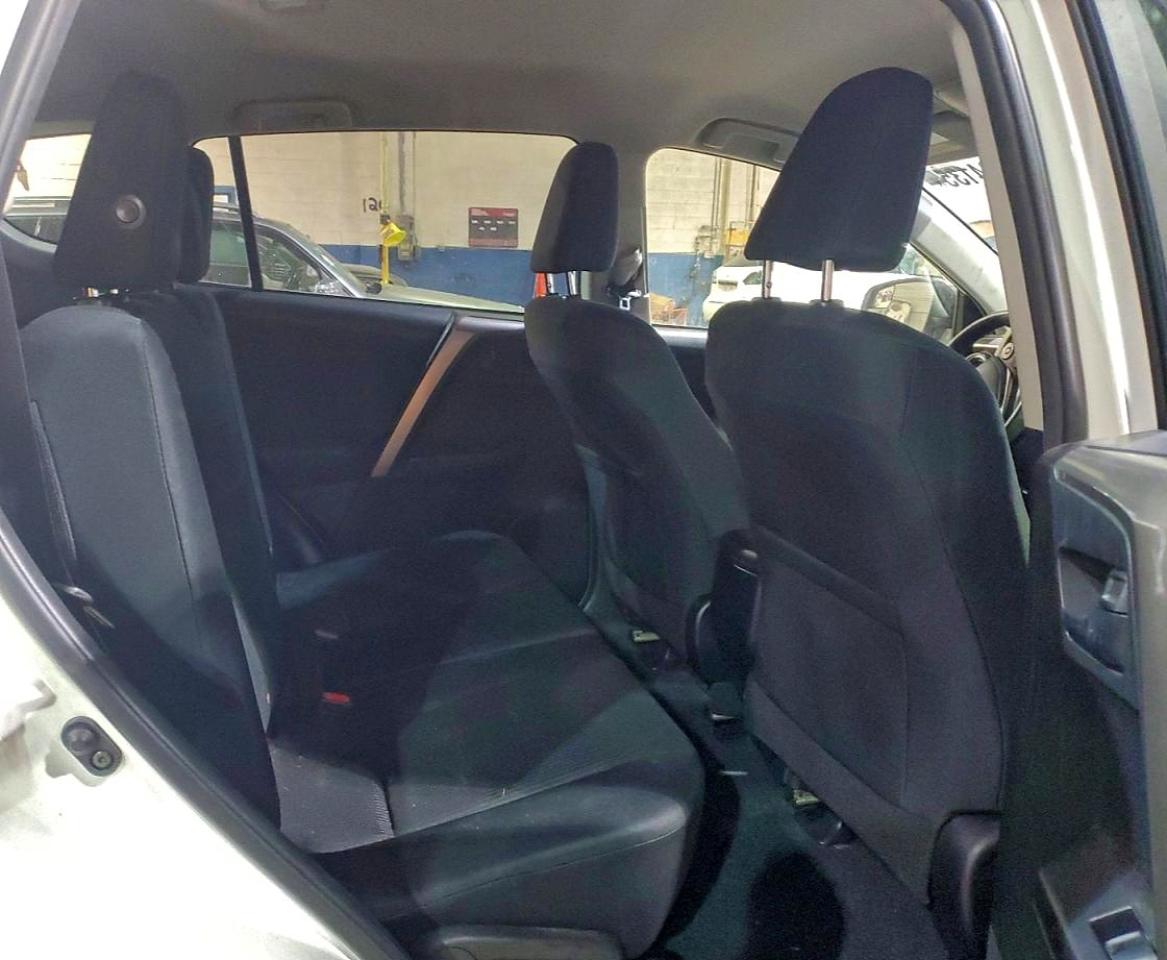 2017 TOYOTA RAV4 LE photo 11