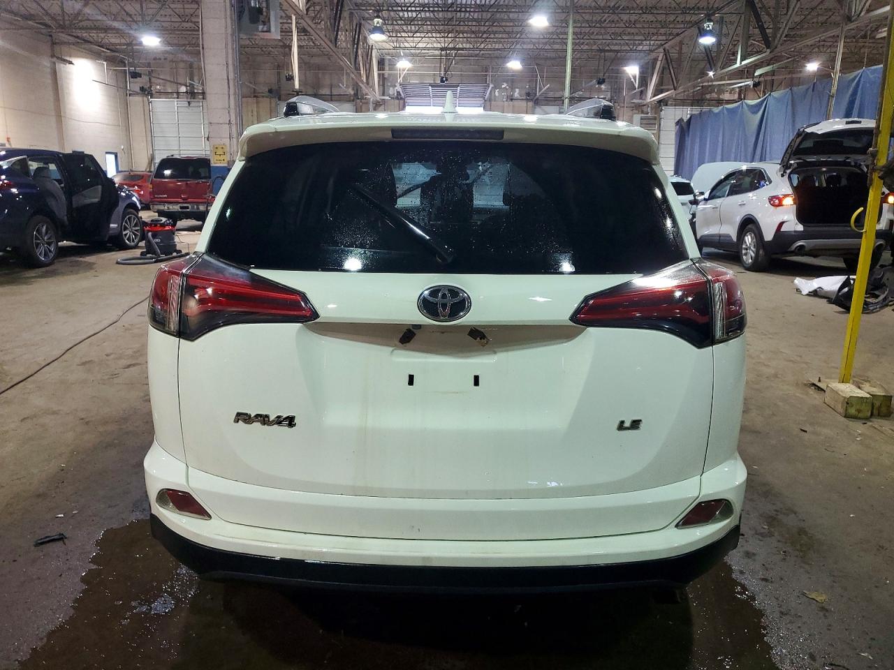 2017 TOYOTA RAV4 LE photo 6