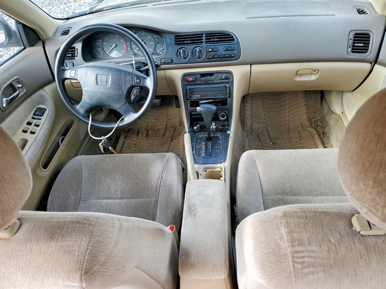 1994 HONDA ACCORD LX photo 8
