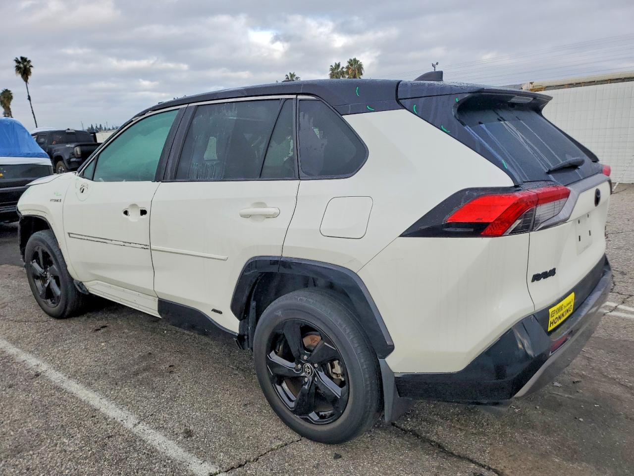 2021 TOYOTA RAV4 XSE photo 2