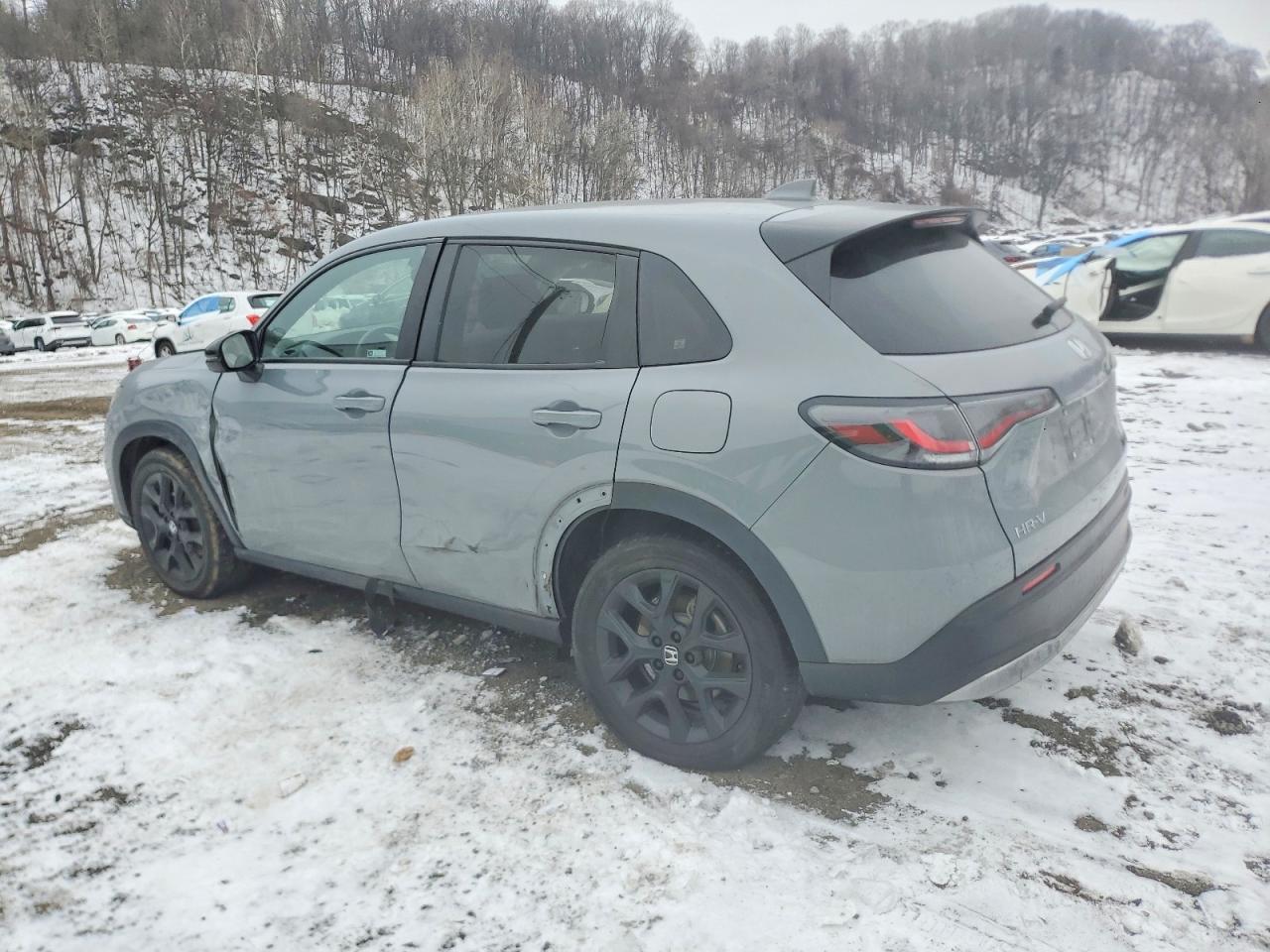 2024 HONDA HR-V SPORT photo 2