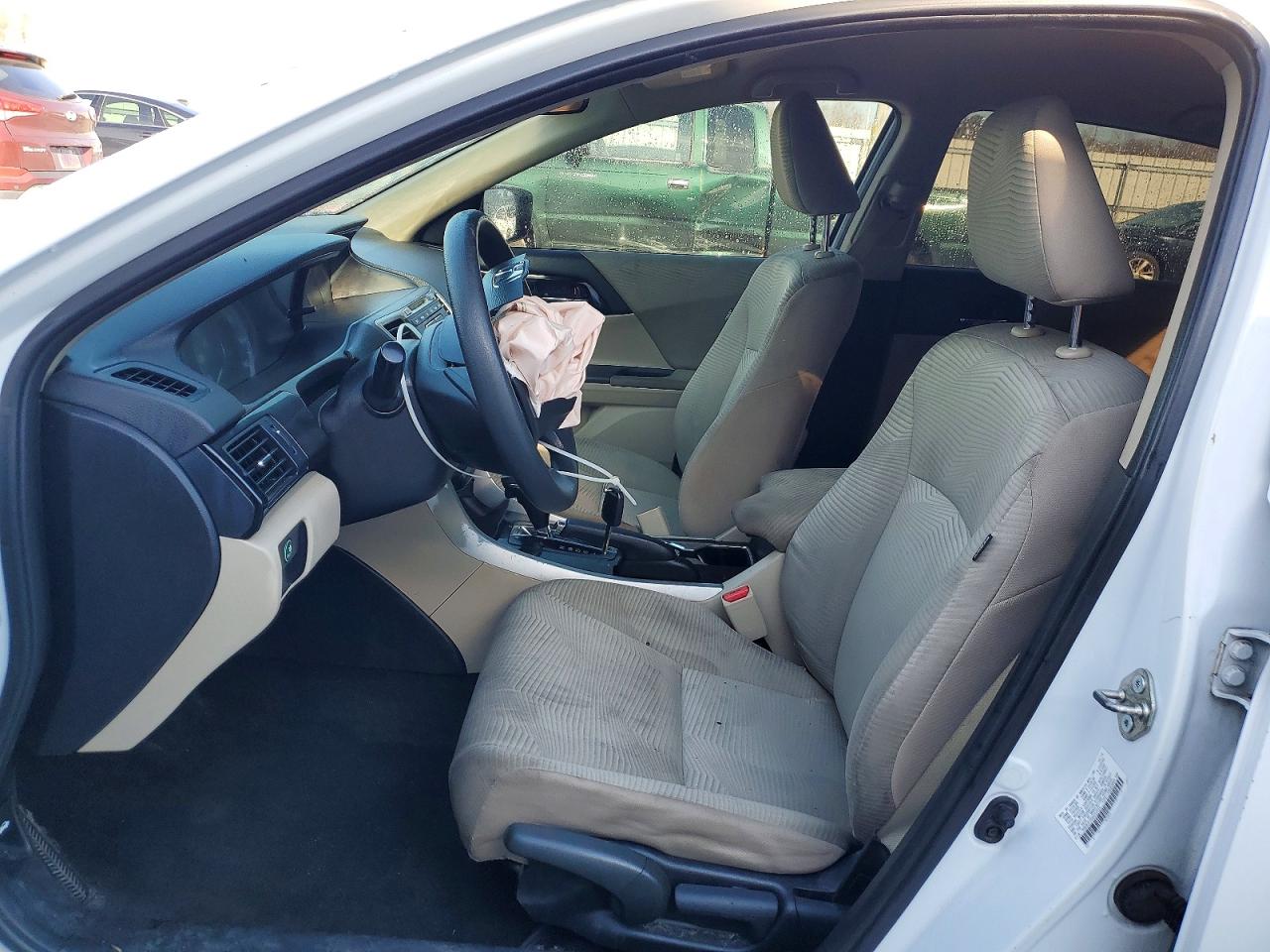 2016 HONDA ACCORD LX photo 7