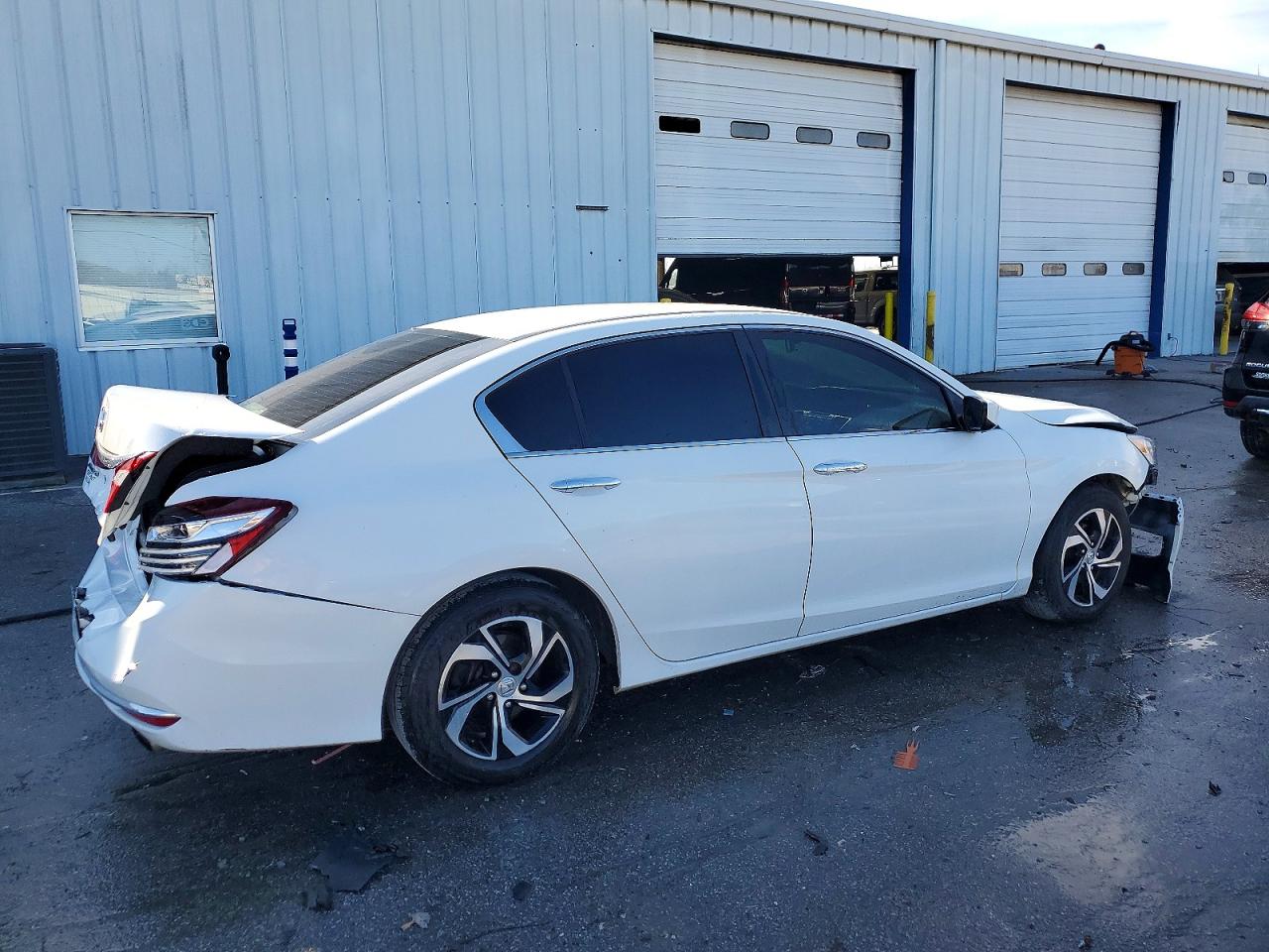 2016 HONDA ACCORD LX photo 3