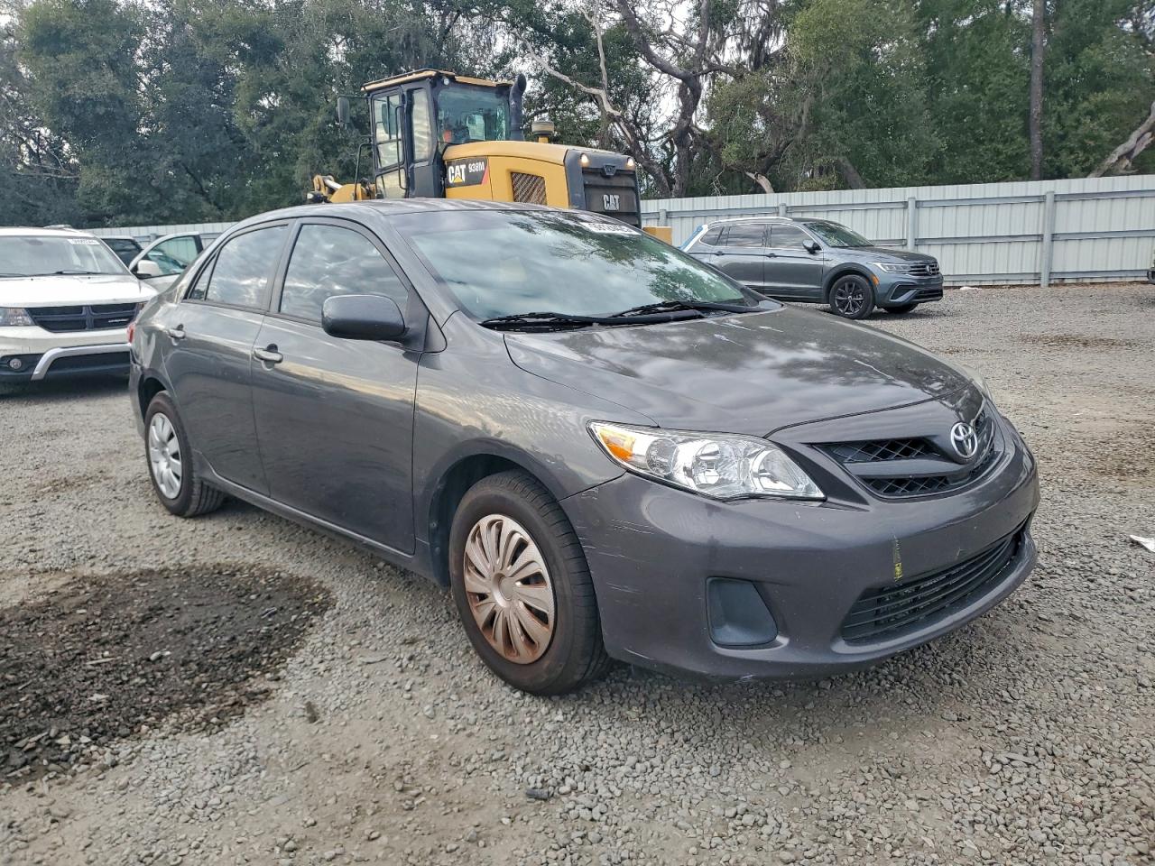 2011 TOYOTA COROLLA BASE photo 4