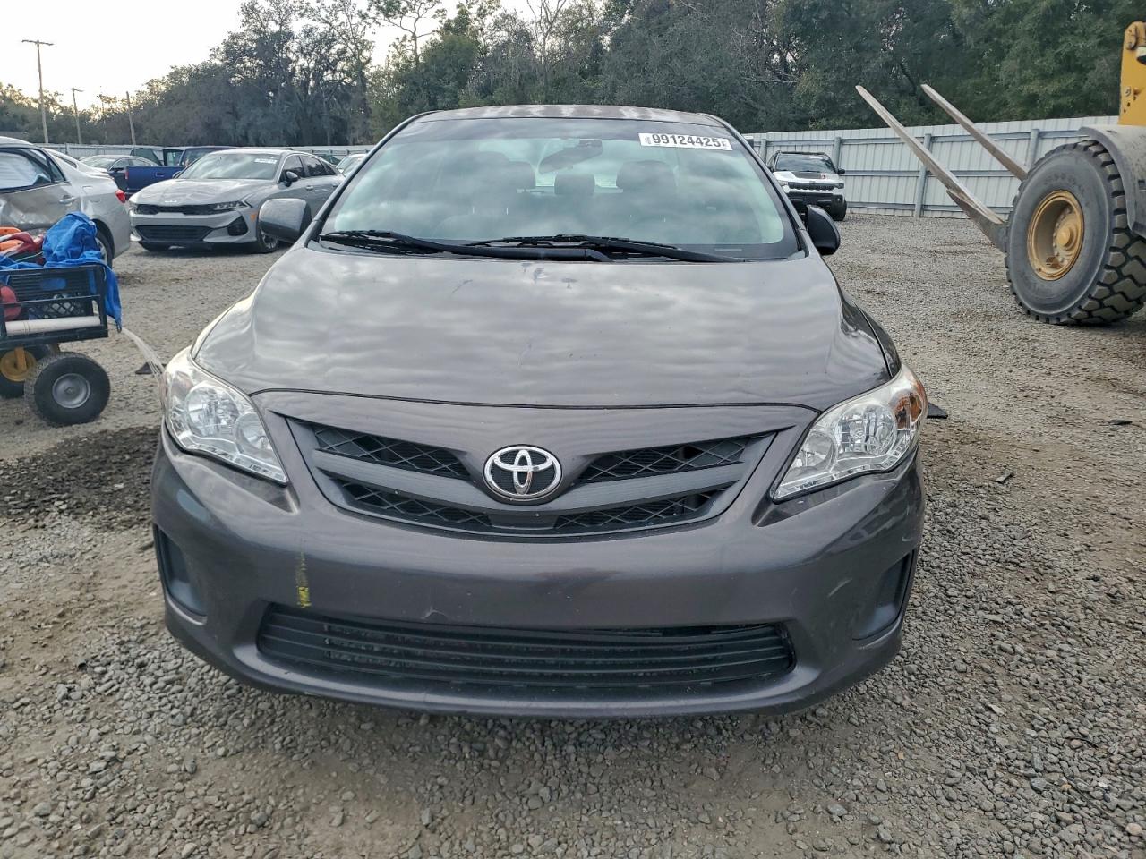 2011 TOYOTA COROLLA BASE photo 5