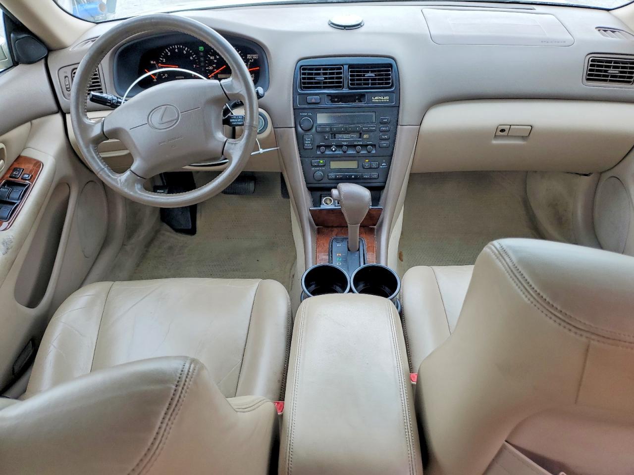 1997 LEXUS ES 300 photo 8