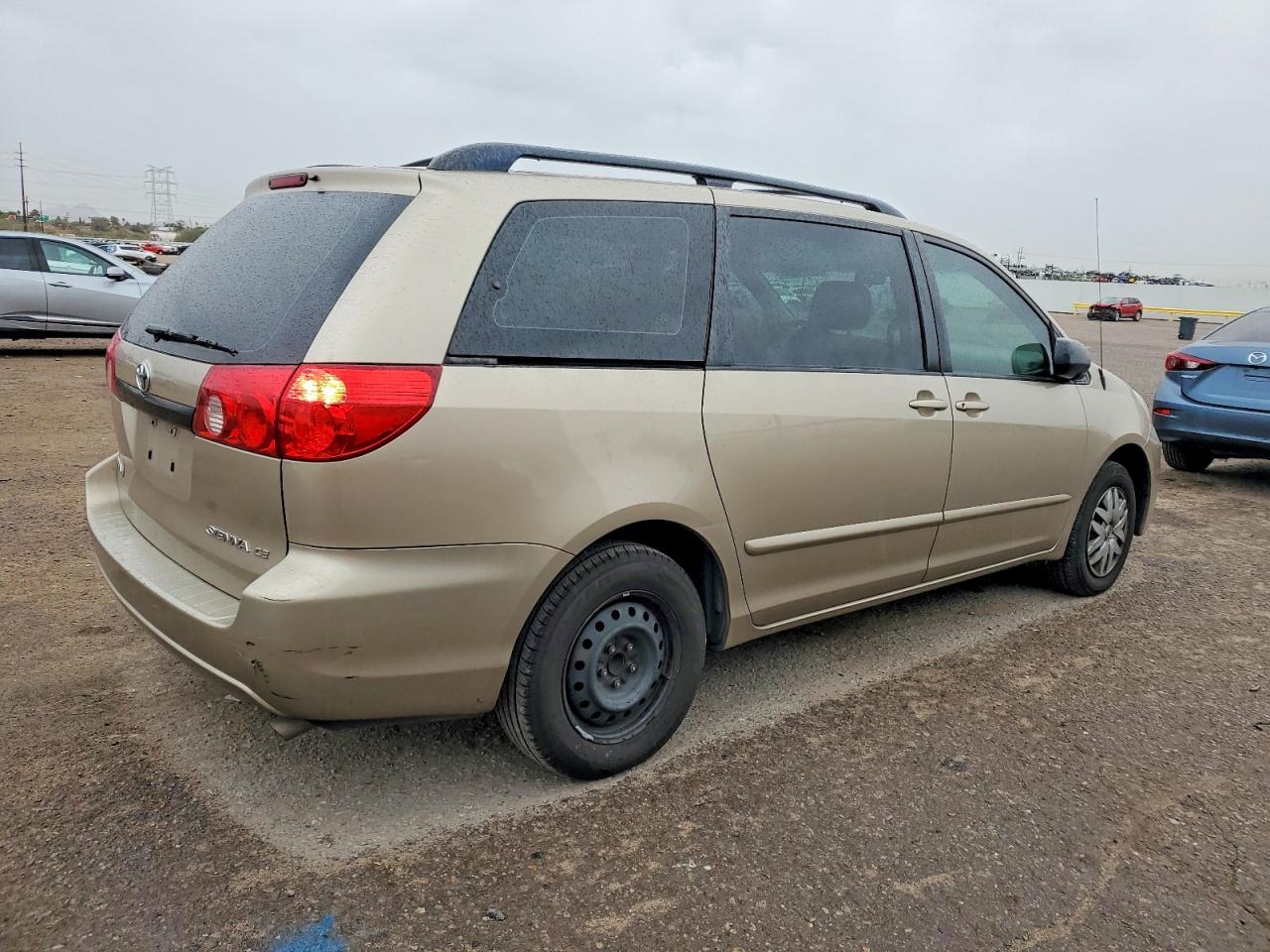 2006 TOYOTA SIENNA CE photo 3