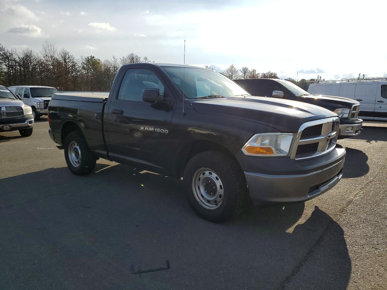 2011 DODGE RAM 1500 photo 4