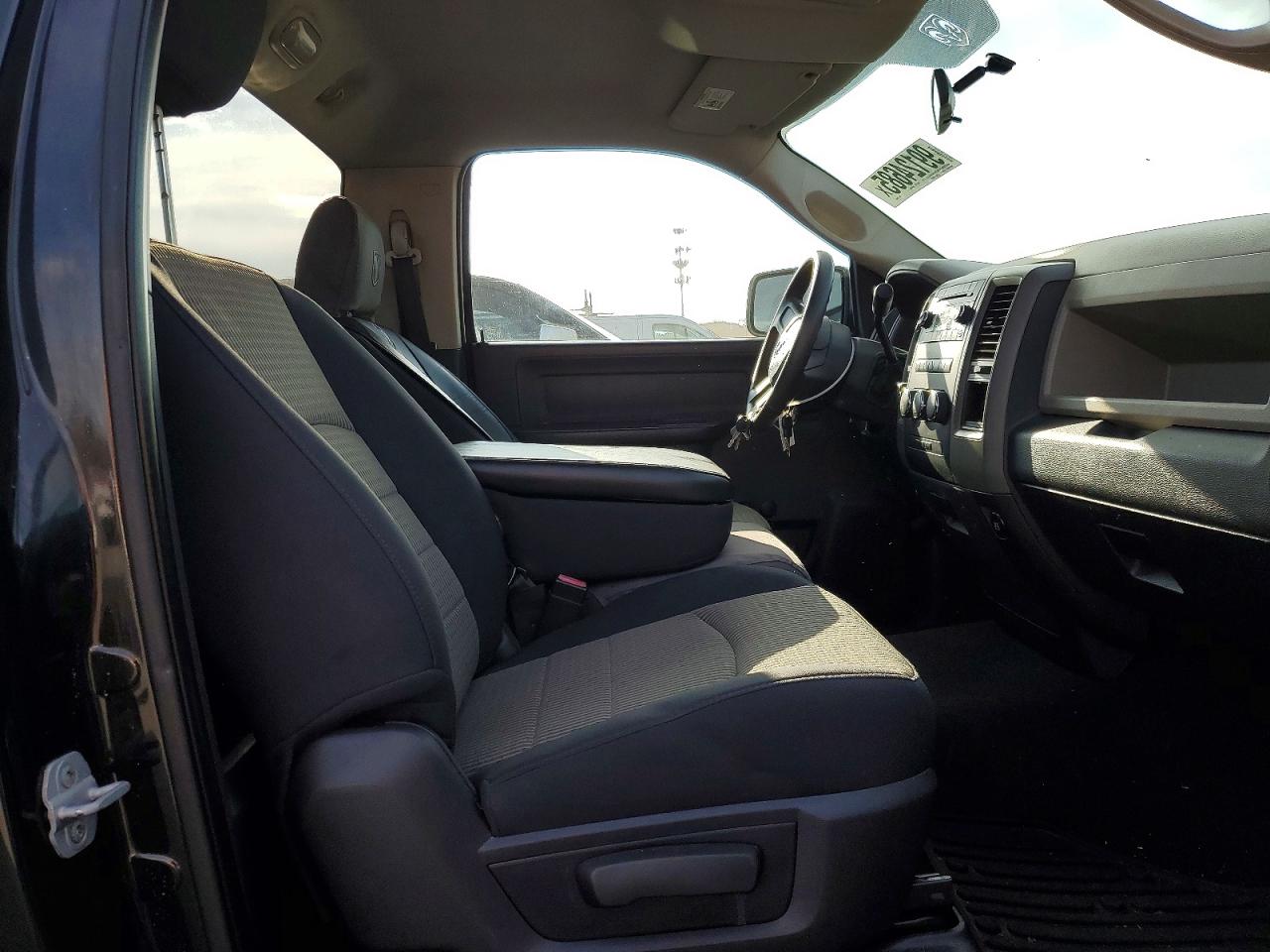 2011 DODGE RAM 1500 photo 10
