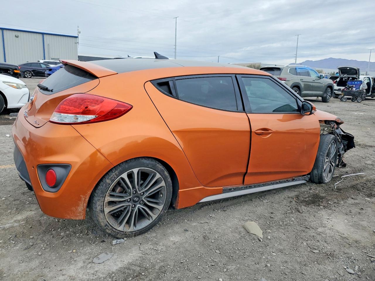 2016 HYUNDAI VELOSTER TURBO photo 3