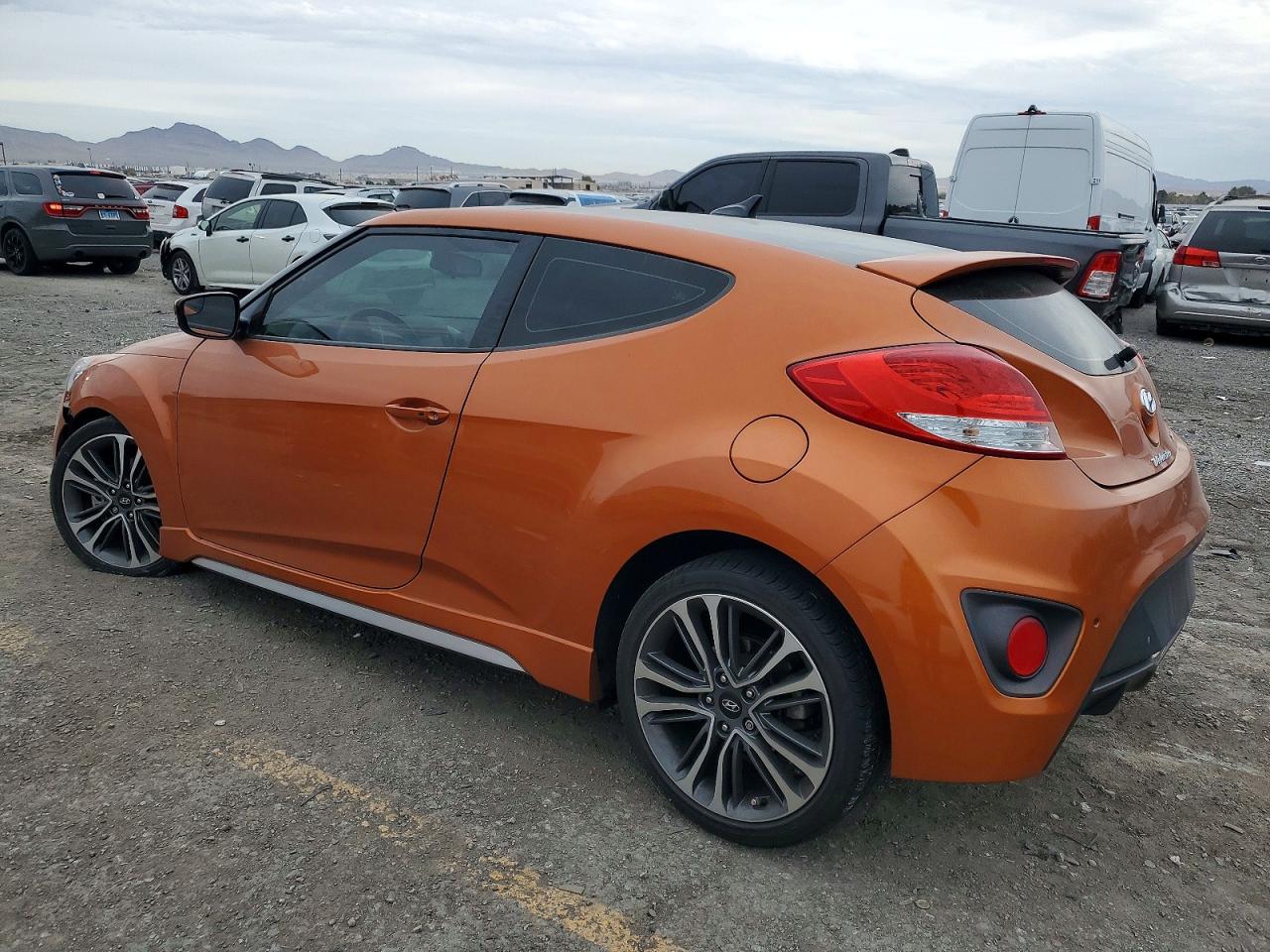 2016 HYUNDAI VELOSTER TURBO photo 2