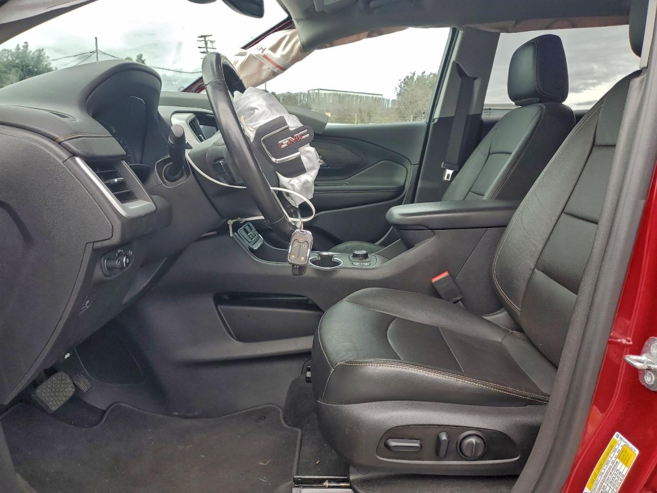 2020 GMC TERRAIN SLT photo 7