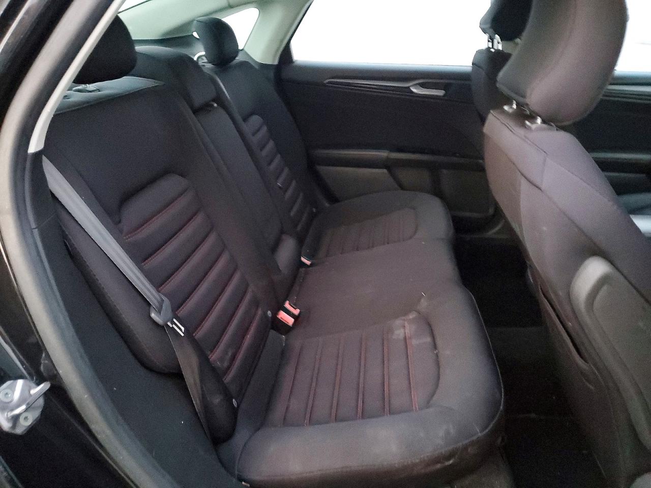 2015 FORD FUSION SE photo 10