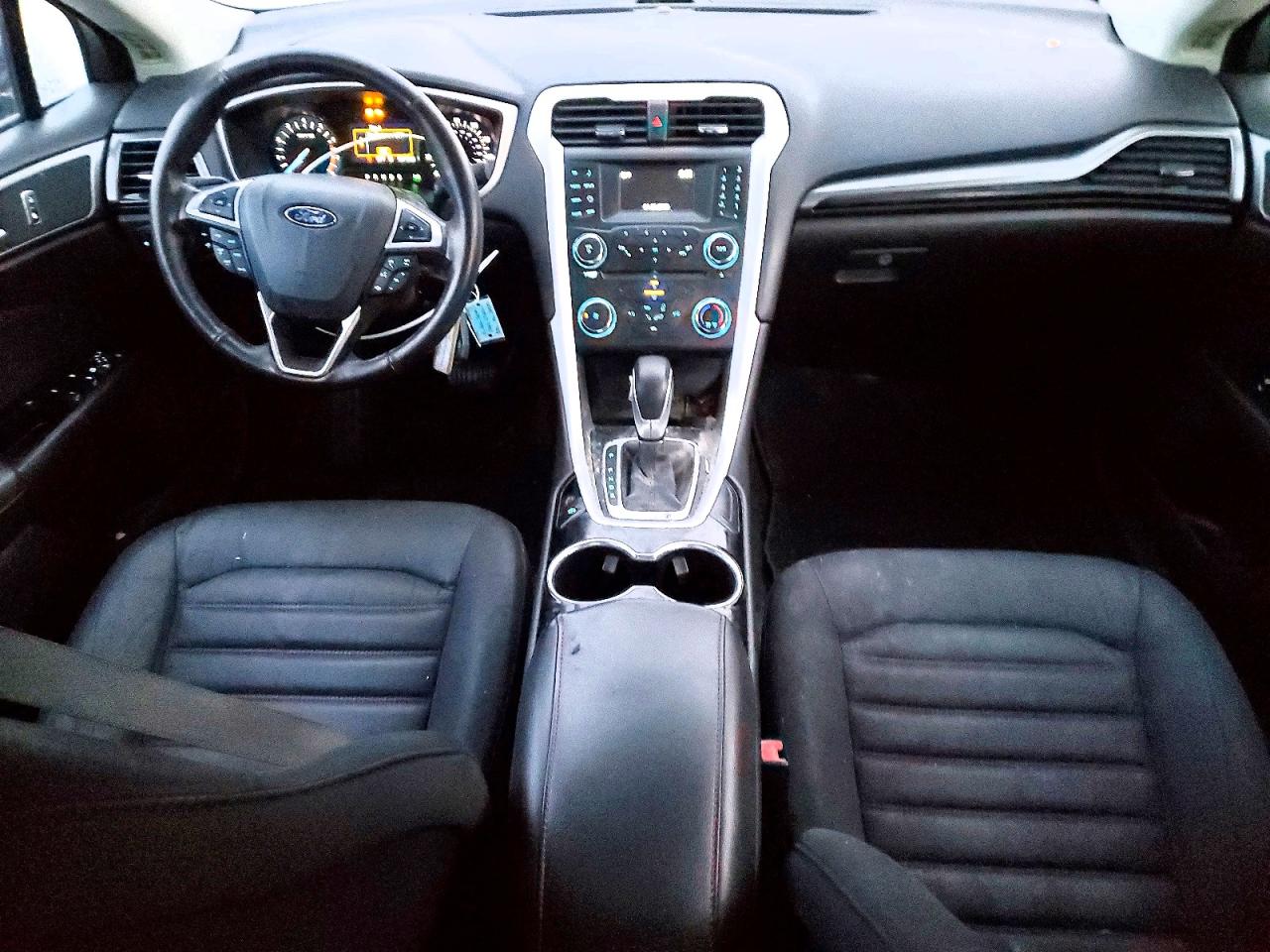2015 FORD FUSION SE photo 8