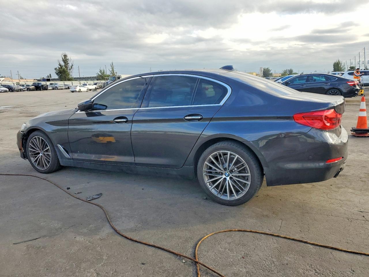 2017 BMW 530 I photo 2