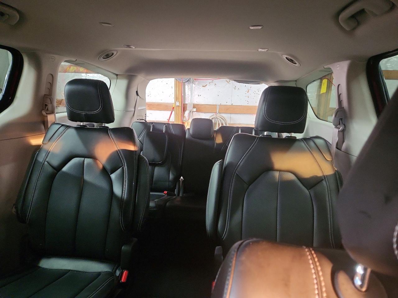 2023 CHRYSLER PACIFICA TOURING L photo 10