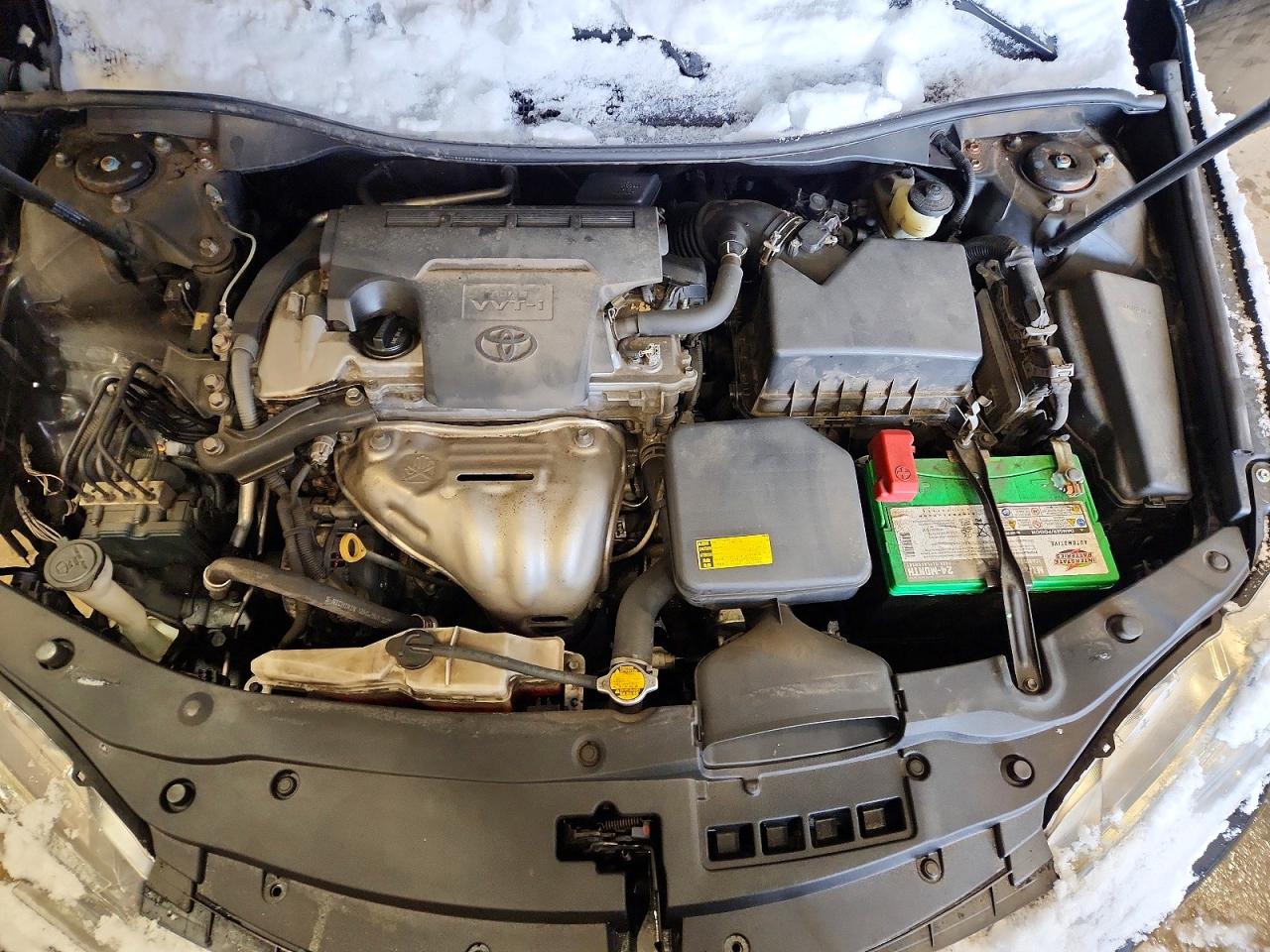 2015 TOYOTA CAMRY LE photo 11